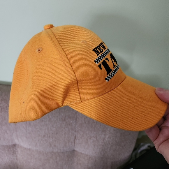 New York Taxi Cap/hat with adjustable velcro band. New, never worn. - Picture 5 of 5